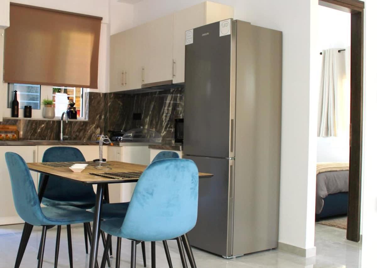 Patras Cozy Nest In The Vibrant City Center Exterior foto